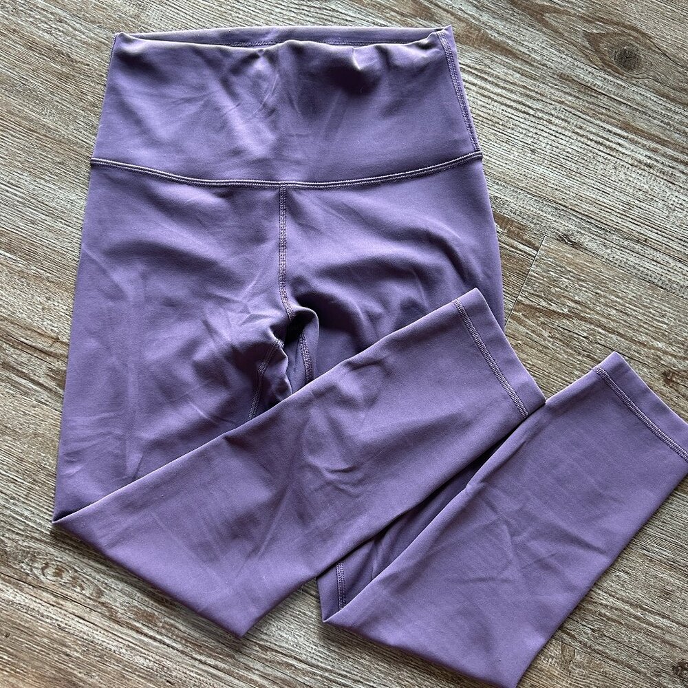 Purple lululemon wunder train leggings 23"